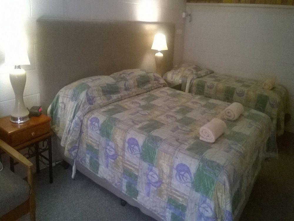 Warren Motor Inn Extérieur photo