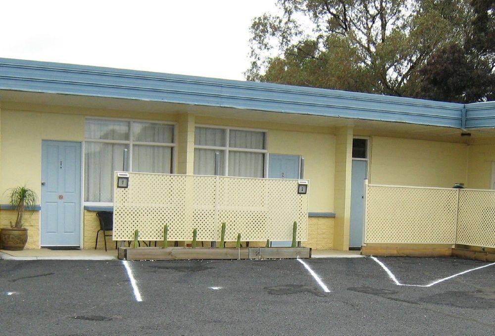 Warren Motor Inn Extérieur photo