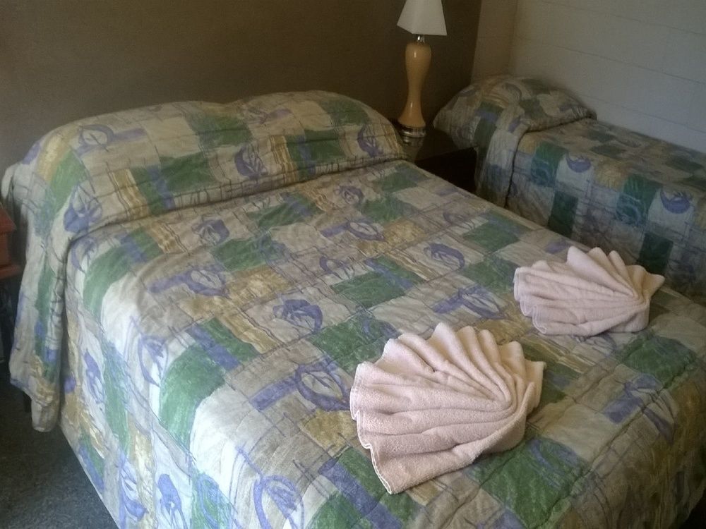 Warren Motor Inn Extérieur photo