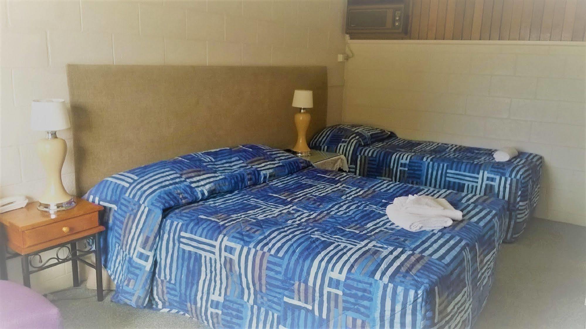 Warren Motor Inn Extérieur photo