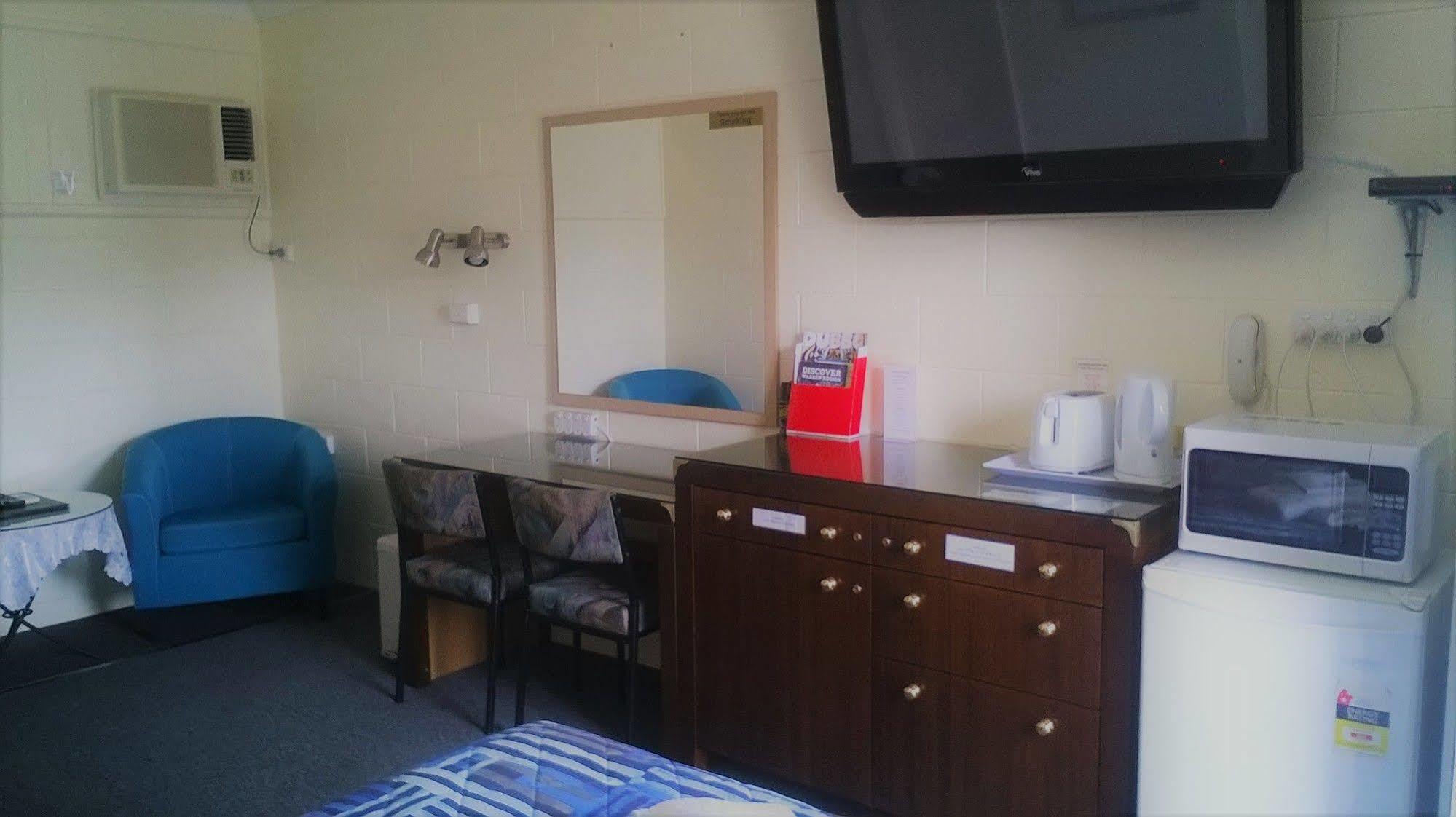 Warren Motor Inn Extérieur photo